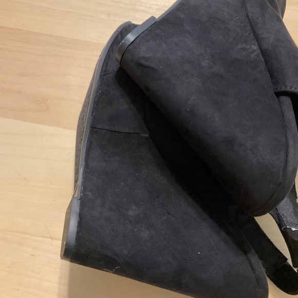 Carlos Santana Black Suede  wedges platform sandals size 7.5 - Picture 5 of 6